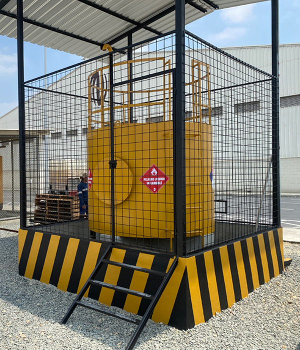 Construcci+on de almacenamiento industrial
